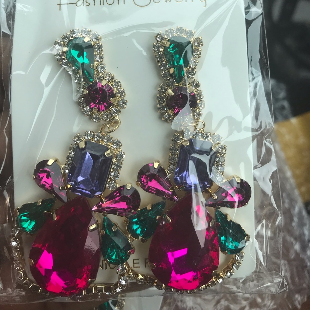 Glam earrings!